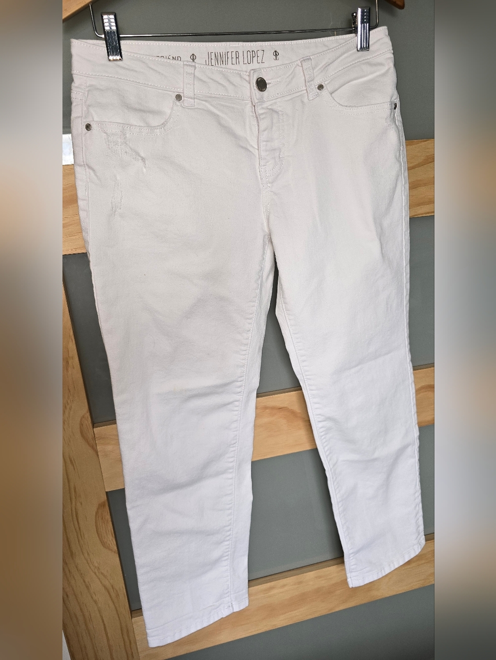 Jennifer Lopez White Boyfriend Jeans